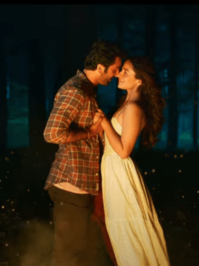 cropped-Brahmastra-Movie-Trailer.png