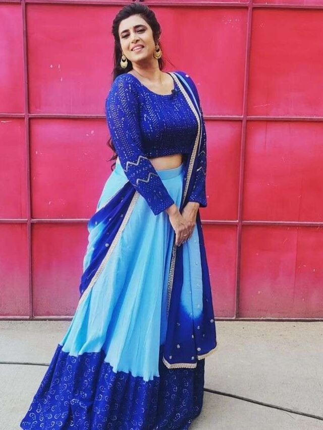 Senior Actress Kasturi Shankar Stunning Looks