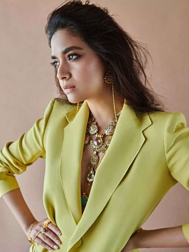 Keerthy Suresh Latest Trendy and Stylish Poses