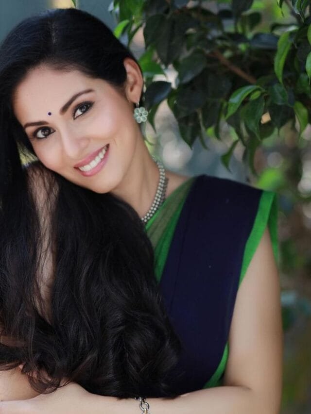 Latest Beautiful of Sadha Pics (7)