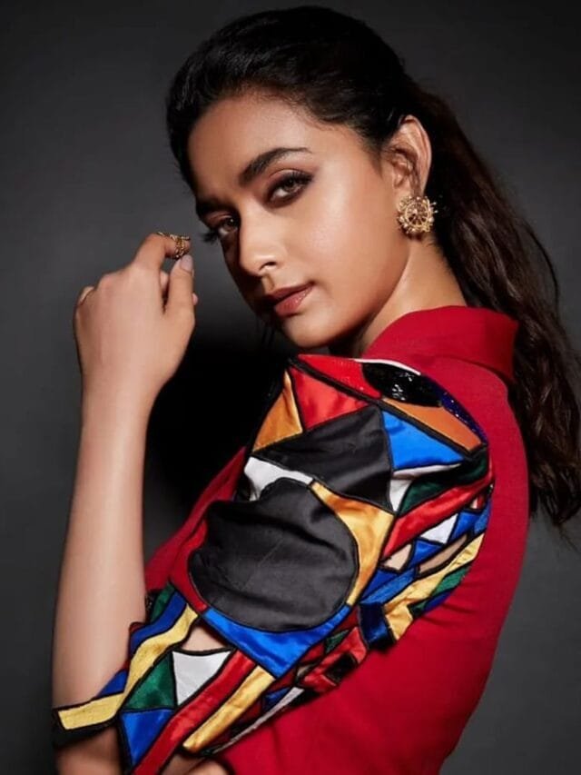 Ravishing Looks of Keerthi Suresh