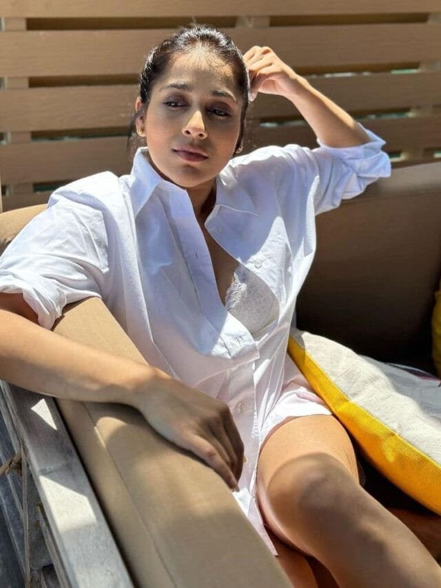 Rashmi Gautam #VacationVibes