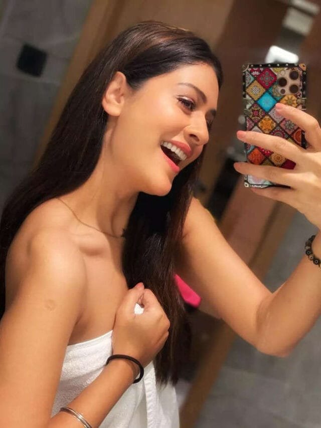 Payal Rajput's Crazy Selfies