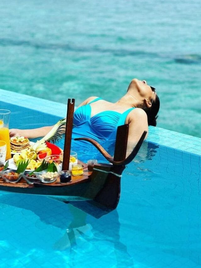 Rashmi Gautam Enjoying her Vaccation In Maldives