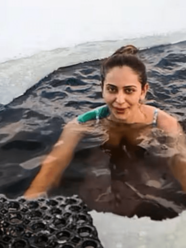 Rakul Takes a Dip in Ice Water in Minus 15 Degrees Cold
