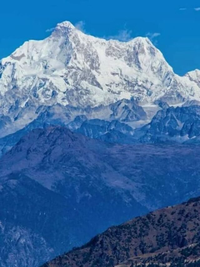 A scenic image of the Darjeeling