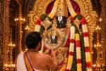 పూజలో దేవుడికి అద్దం ఎందుకు చూపిస్తారు అనే అంశాన్ని చూపించే దర్పణ సేవ భావచిత్రం